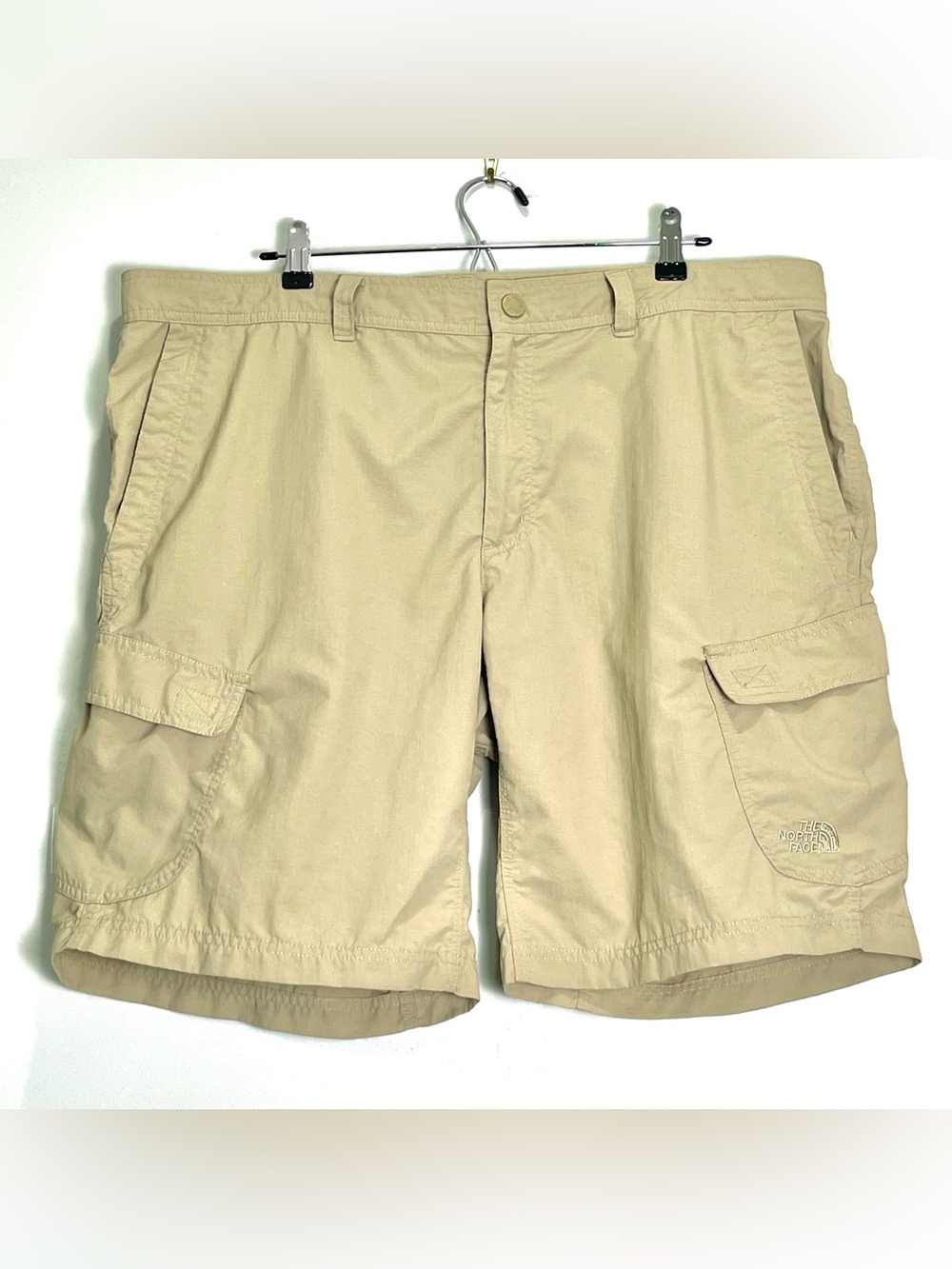 THE NORTH FACE Men's Nylon Khaki Tan Cargo Shorts Outdoor Hiking Size 40